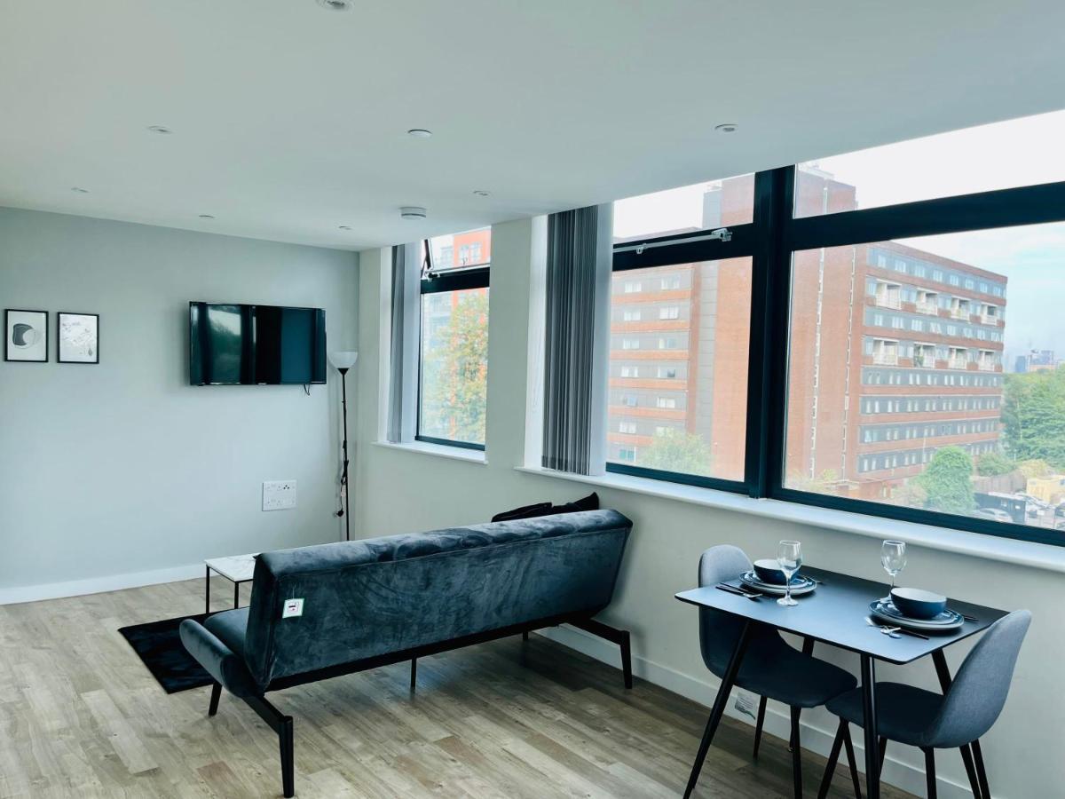 Stunning One Bedroom Apartment In Old Trafford Manchester Exterior photo